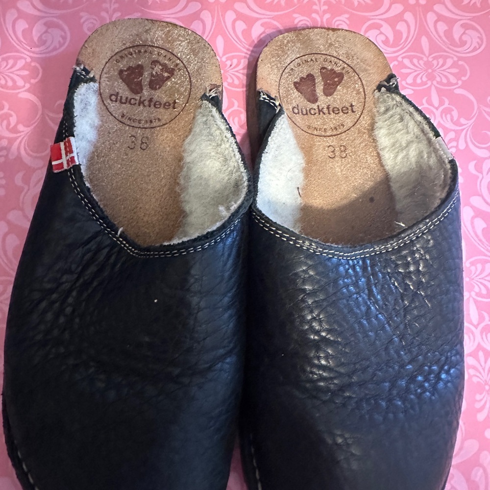 Duckfeet  Kiltmoller Black Leather Clogs, preowned size 38